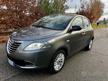 Lancia Ypsilon 1.3 MJT 16V 95 CV 5 porte S&S Silve