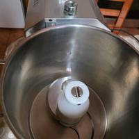 cutter professionale tritatutto emulsionatore