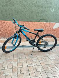 Bicicletta raggio 24 con caschetto