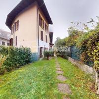 MONOLOCALE SENZA SPESE CON GIARDINO AD USO ESCLUSI