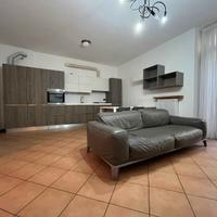 Centralissimo, trilocale arredato, termoautonomo