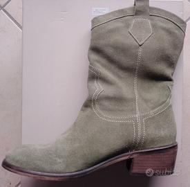 Stivaletti Texani Baker in pelle  scamosciata.