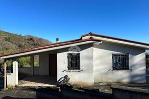 CASA INDIPENDENTE A ARTENA