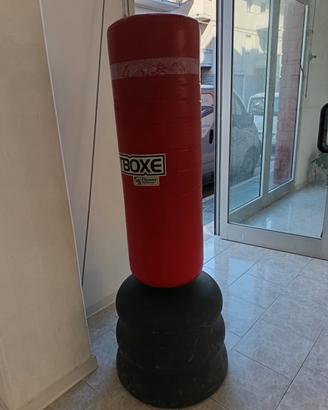 sacco da boxe da terra