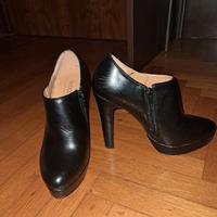 stivaletti con tacco