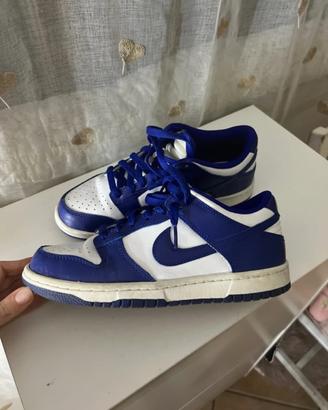 Nike Dunk Low bianche e blu – Taglia 38.5