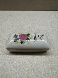 Scatolina in porcellana decorata orientale vintage