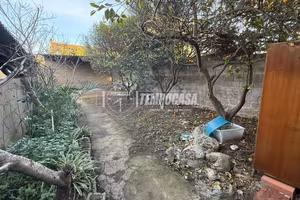 SOLUZIONE INDIPENDENTE SU DUE PIANI CON GIARDINO