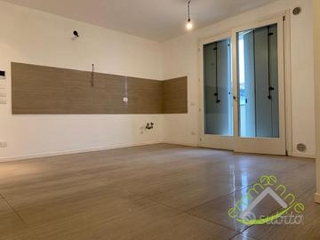 TRE LOCALI CON GARAGE E POSTO AUTO