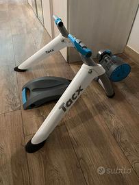 Rullo Tacx Flow Smart compatibili con Zwift