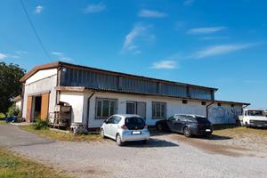 Capannone in buono stato pronto all'uso