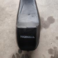 Sella Honda Four