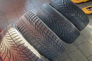 cerchi con gomme 205/55 R16