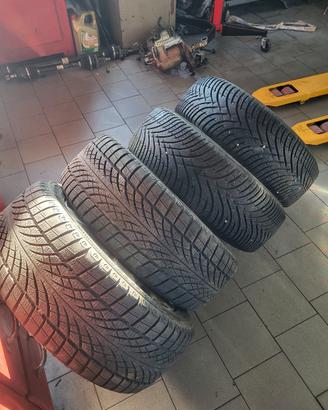 cerchi con gomme 205/55 R16