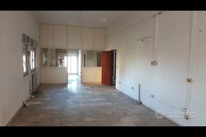 Locale uso commerciale