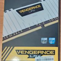 Kit memoria Bianco – C15 3000MHz DRAM DDR4 da 16G