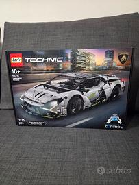 Lego Lamborghini Revuelto  42214 sigillato