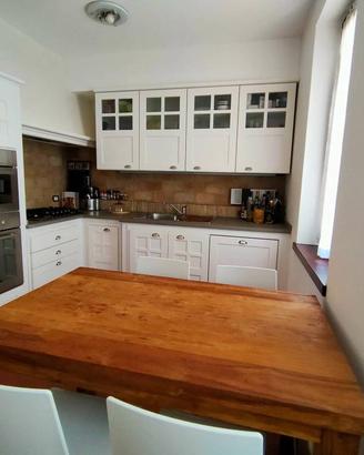 Casa indipendente di 145 m² con 2 locali e box aut