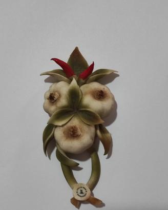 Fascio aglio e peperoncino ceramica di Capodimonte