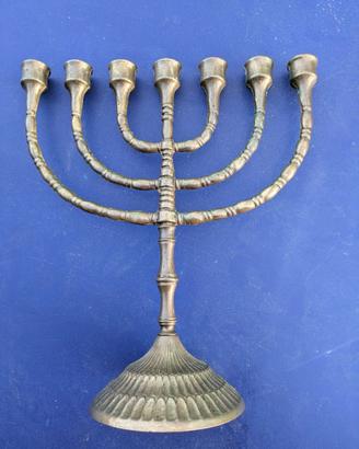 Candelabro a sette braccia - Menorah