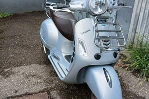 Vespa GTS 300