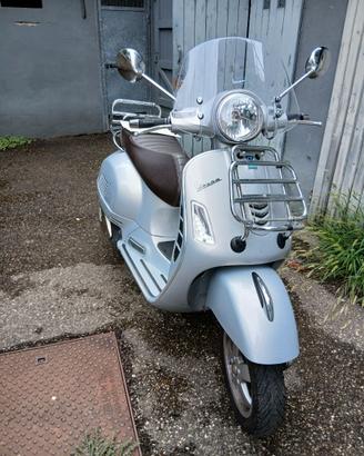 Vespa GTS 300
