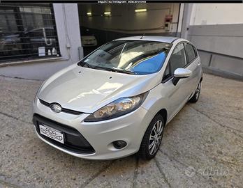 FORD FIESTA 1.4 AUTOMATICA