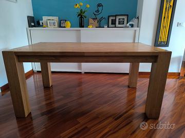 Tavolo legno massello stile moderno