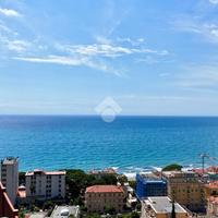 MONOLOCALE A ALASSIO