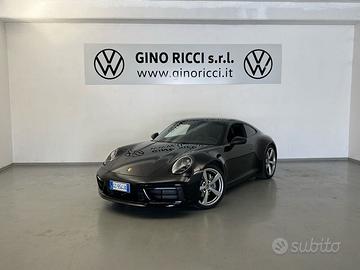 Porsche 911 Carrera 4