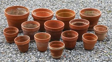 Lotto di 14 vasi di terracotta varie misure