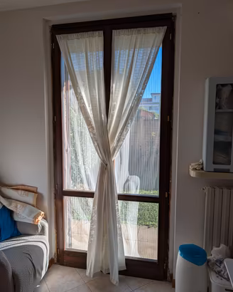 Finestra e portafinestre in legno noce Nussbaum