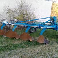 Aratro quadrivomere carrellato OVERUM