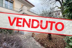 QUADRILOCALE CON GIARDINO E BOX DOPPIO