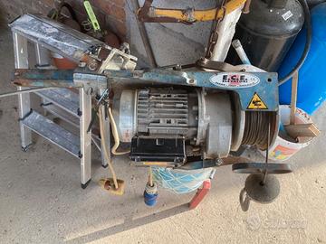 montacarichi elettrico