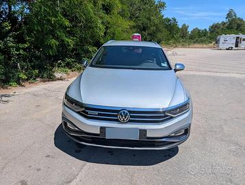 Volskwagen Passat Alltrack TDI anno 2021  200cv