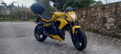 Kawasaki ER-6n  – Giallo Iconico – Full Opti