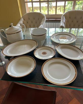 Servizio piatti in porcellana