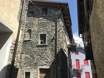 Casa indipendente di 141 m² con 3 locali a Dubino