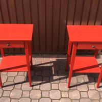 2 comodini con cassetti e ripiani