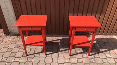 2 comodini con cassetti e ripiani