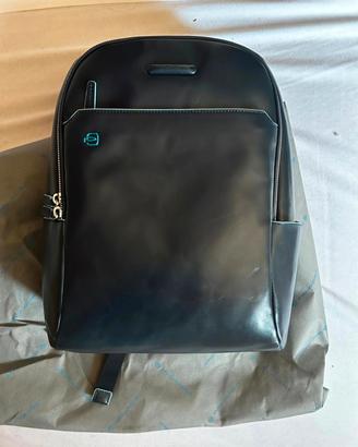 Zaino Piquadro nuovo, in pelle 15.6 Blu.