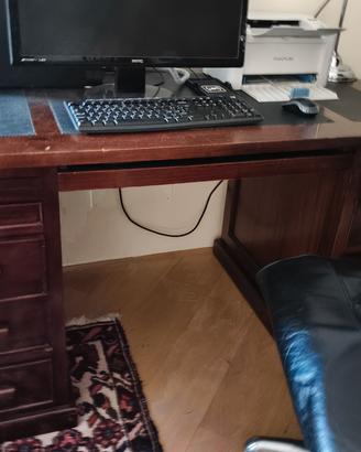 Scrivania in legno massello stile classico