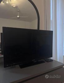 TV Telefunken 32”