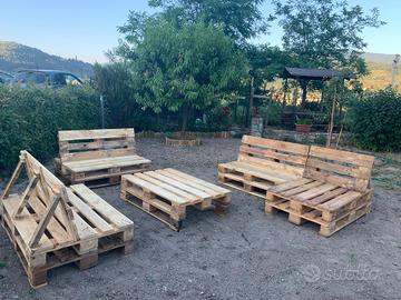 Divano divanetto tavolo bancale pancale pallet