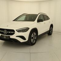 MERCEDES-BENZ GLA 200 d Progressive Advanced Plus
