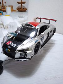 Audi   R 8   versione DTM scala 1/14