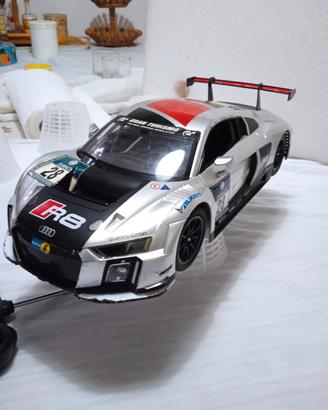 Audi   R 8   versione DTM scala 1/14