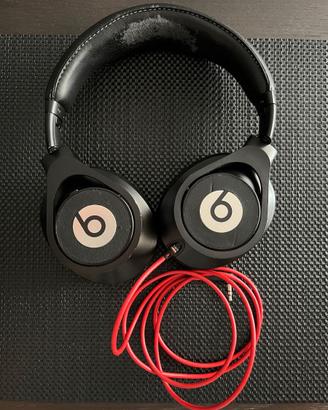 Beats Executive nere