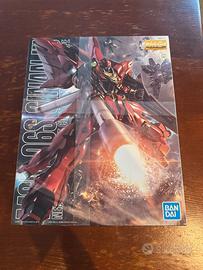 GUNDAM MG Master Grade MSN-06S Sinanju 1/100